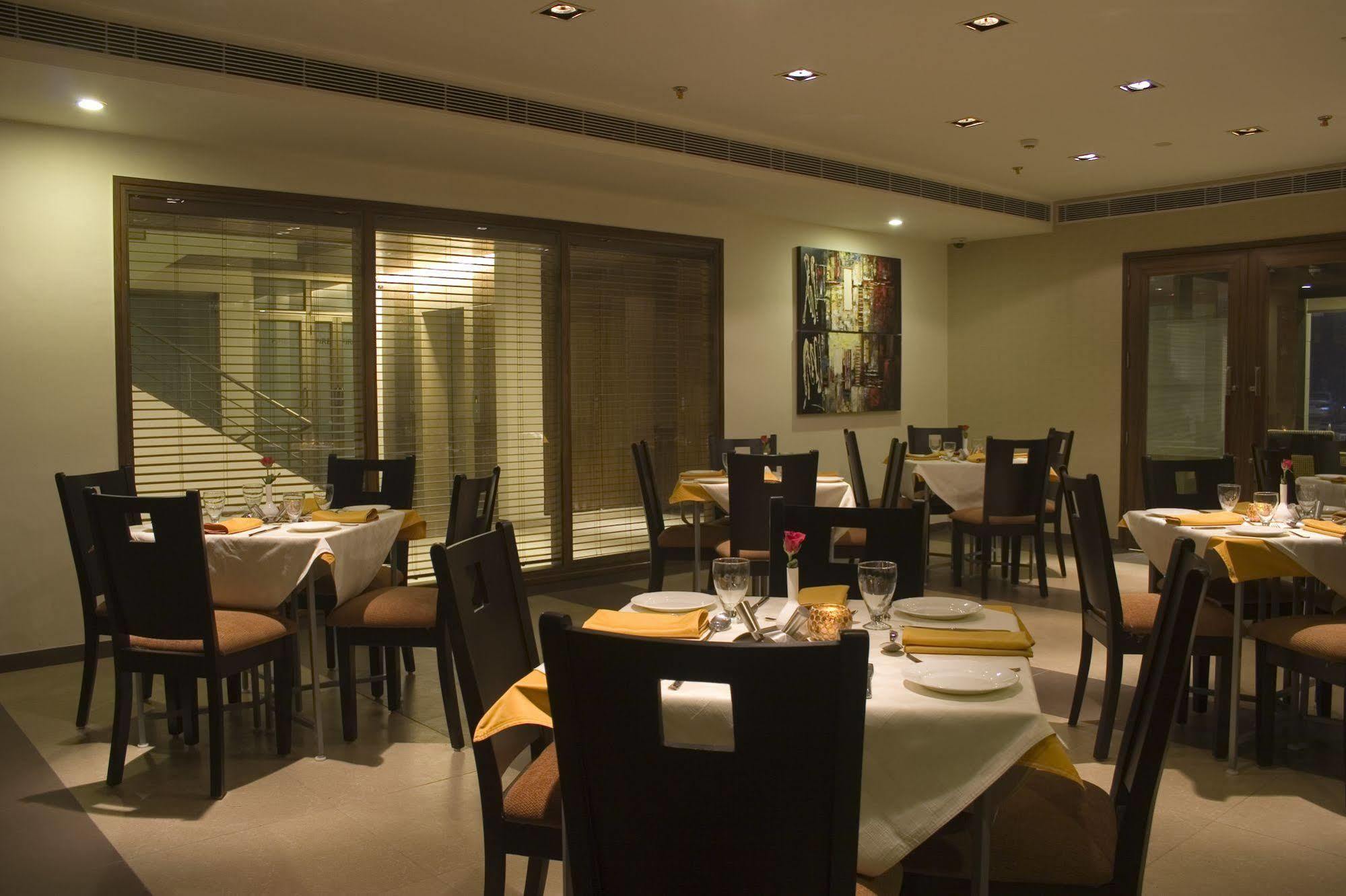Shervani Nehru Place Neu-Delhi Exterior foto