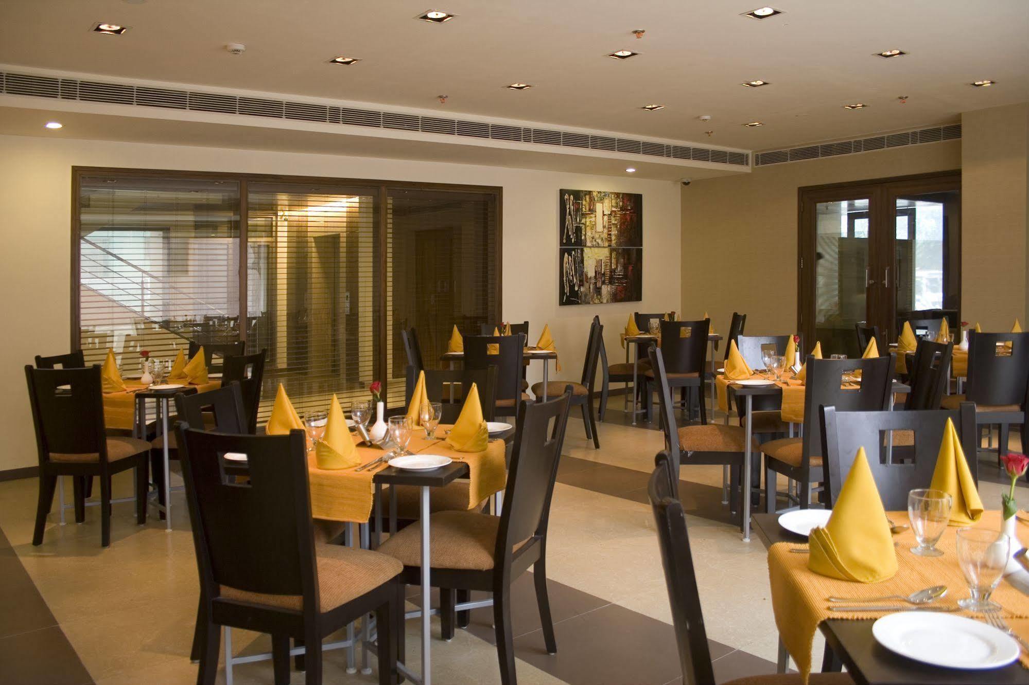 Shervani Nehru Place Neu-Delhi Exterior foto